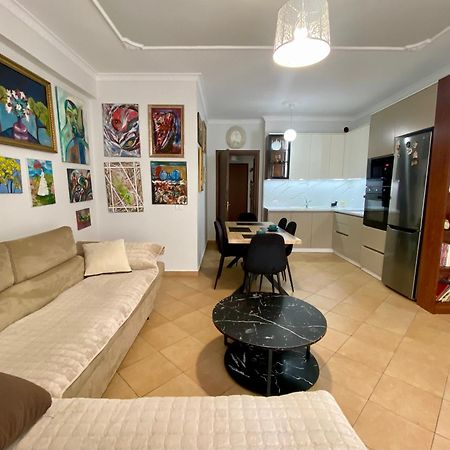 Stay At An Artist'S Place! Tirana Exterior foto