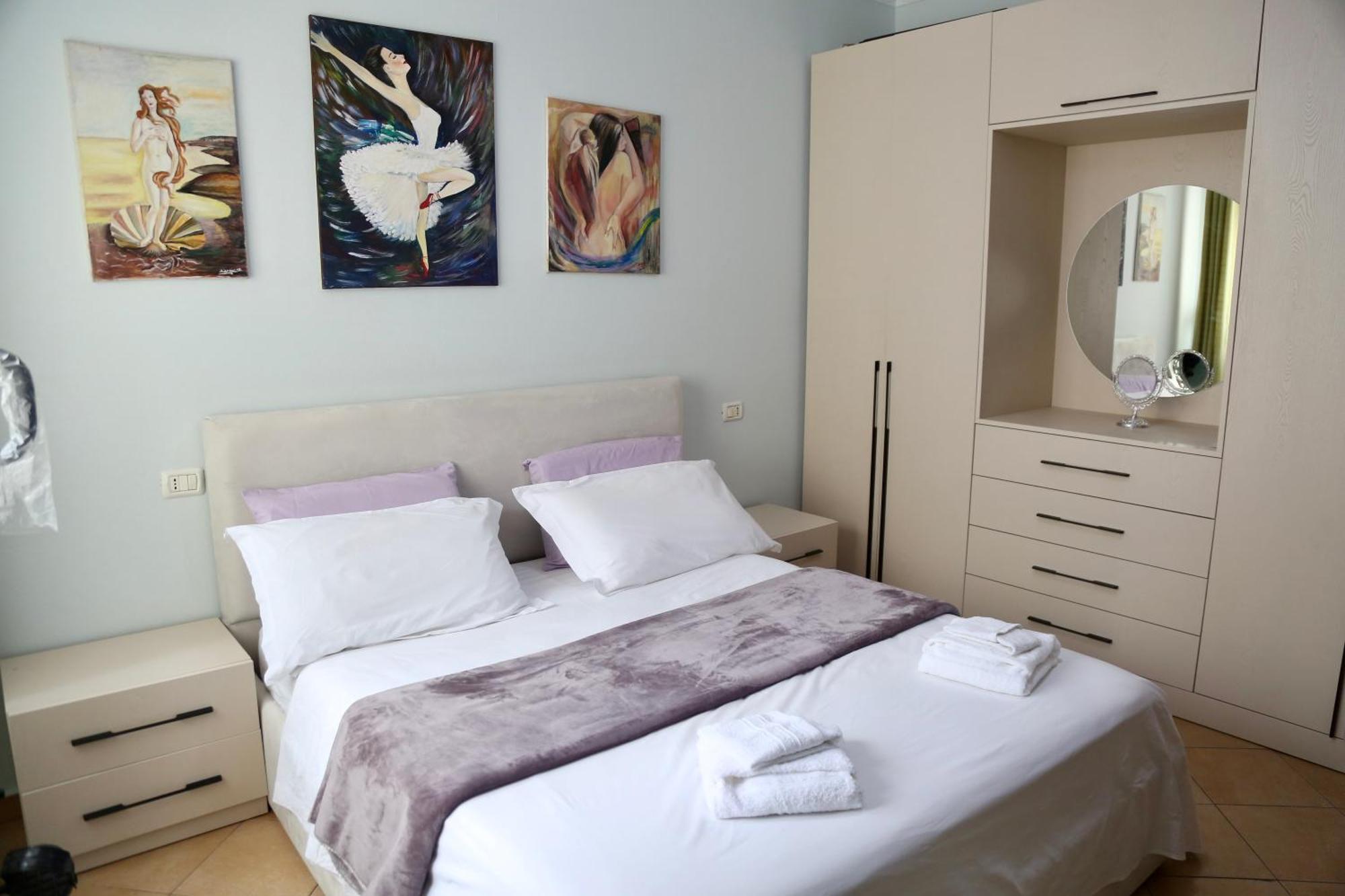 Stay At An Artist'S Place! Tirana Exterior foto