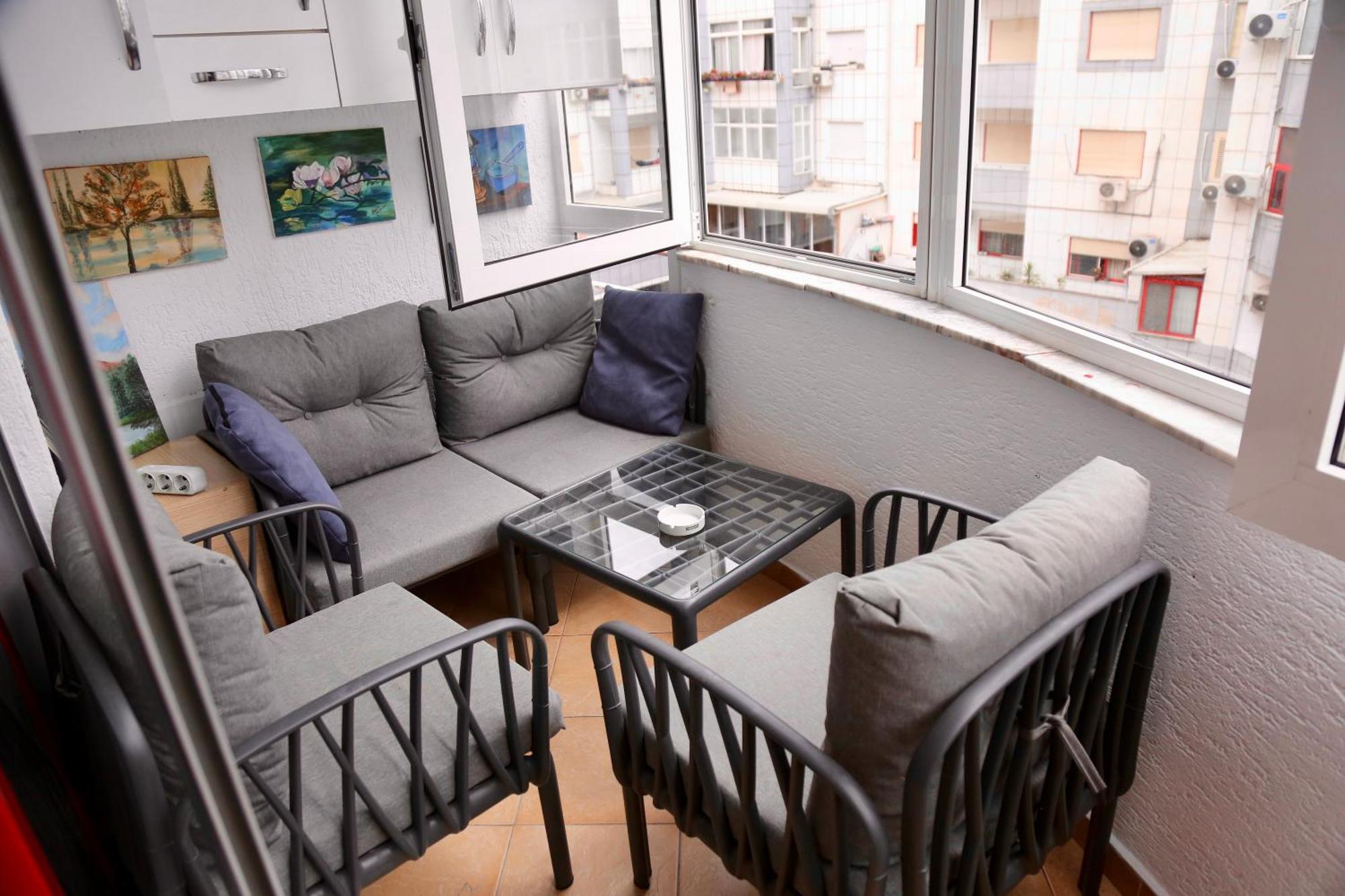 Stay At An Artist'S Place! Tirana Exterior foto