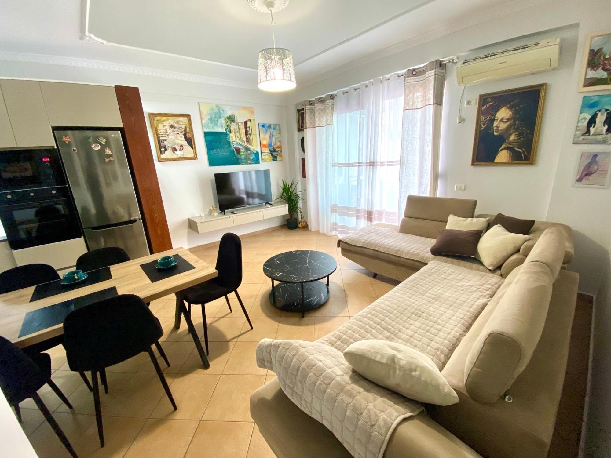Stay At An Artist'S Place! Tirana Exterior foto